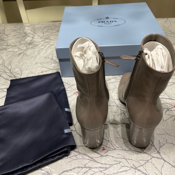 Prada Calzature Donna Boots - Brand New! - Picture 3 of 14